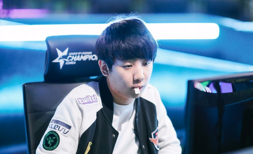 与冠军擦肩 与冠军擦肩